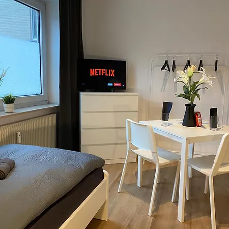 4-zimmer Fuer Monteure & Geschaeftsreisende شقة رين